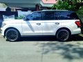 Selling White Ford Expedition 2018 in Pateros-7