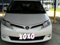 Selling White Toyota Previa 2014 in Makati-8