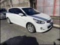 Selling Pearl White Hyundai Accent 2013 in Marikina-5