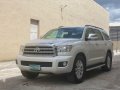 Selling Pearl White Toyota Sequoia 2011 in Malabon-1