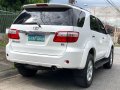 Selling Pearl White Toyota Fortuner 2010 in Las Piñas-6