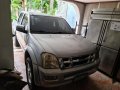 Selling Pearl White Isuzu D-Max 2005 in San Mateo-8