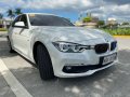 Sell White 2018 BMW 318d  in Pasig-1