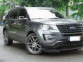 Selling Grey Ford Explorer 2016 in Quezon City-8