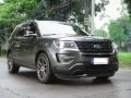Selling Grey Ford Explorer 2016 in Quezon City-7