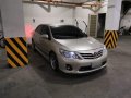 Selling Brightsilver Toyota Corolla Altis 2011 in Quezon-7