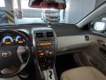 Selling Brightsilver Toyota Corolla Altis 2011 in Quezon-3