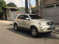Selling Pearl White Toyota Fortuner 2006 in Taguig-8