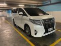 Selling Pearl White Toyota Alphard 2018 in Pateros-1