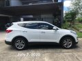 Selling 2015 Hyundai Santa Fe 2.2 CRDi GLS 4x2 AT in White-0