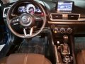 2017 Mazda 3 1.5L V SkyActiv-Drive AT-16