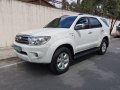 Pearl White Toyota Fortuner 2010 for sale in Automatic-9