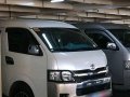 Pearl White Toyota Hiace 2016 for sale in Automatic-9