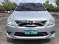 Selling Pearl White Toyota Innova 2013 in Lucena-3