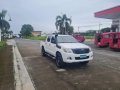 Selling White Toyota Hilux 2013 in Muntinlupa-2