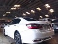 White Honda Accord 2018 for sale in Automatic-5