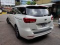 Pearl White Kia Carnival 2016 for sale in Pasig-0