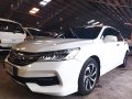 White Honda Accord 2018 for sale in Automatic-7