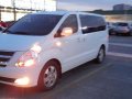 Pearl White Hyundai Grand Starex 2011 for sale in Automatic-1