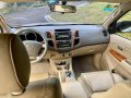 Pearl White Toyota Fortuner 2011 for sale in Mandaluyong -7