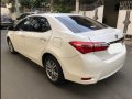 Selling WhiteToyota Corolla Altis 2014 Sedan in Parañaque-2