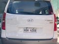 White Hyundai Grand Starex 2015 for sale in Automatic-2