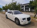 Pearl White Chrysler 300c 2008 for sale in Automatic-8