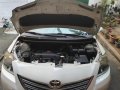 Pearl White Toyota Vios 2013 for sale in Mandaluyong-2