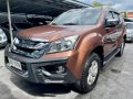 Orange Isuzu MU-X 2015 for sale in Las Piñas-7