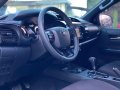 Selling White Toyota Hilux 2020 -5