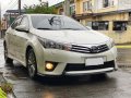 Sell Pearl White 2014 Toyota Corolla Altis -5