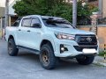 Selling White Toyota Hilux 2020 -1
