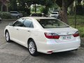Selling Pearl White Toyota Camry 2017 in Las Piñas-8