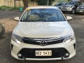 Selling Pearl White Toyota Camry 2017 in Las Piñas-6