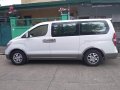 Sell Pearl White 2013 Hyundai Starex in Mandaluyong-9