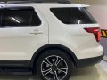 Selling White Ford Explorer 2015 in Muntinlupa-9