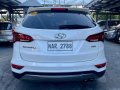White Hyundai Santa Fe 2017 for sale in Automatic-4