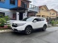 Pearl White Honda Cr-V 2019 for sale in Automatic-9