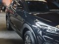 Selling Black Hyundai Tucson 2016 in Quezon City-8