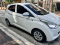 Sell Pearl White 2017 Hyundai Eon in Marikina-5