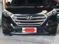 Selling Black Hyundai Tucson 2016 in Quezon City-9