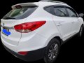 Selling Pearl White Hyundai Tucson 2015 in Manila-6