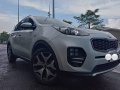 2017 Kia Sportage GT top of the line AWD
Php : 928,000 only 
JONA DE VERA 09171174277-0