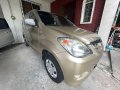 Selling Silver Toyota Avanza 2011 in Taguig-2