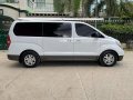 Selling Pearl White Hyundai Starex 2008 in Talisay-8