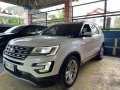 Selling White Ford Explorer 2017 in Caloocan-9