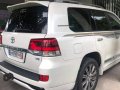 Selling Pearl White Toyota Land Cruiser 2018 in Quezon-6