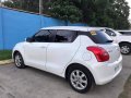 Sell Pearl White 2020 Suzuki Swift -4