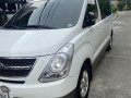 Selling Pearl White Hyundai Grand Starex 2014 in Marikina-2