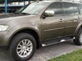 Selling Brown Mitsubishi Montero 2013 in Makati-9